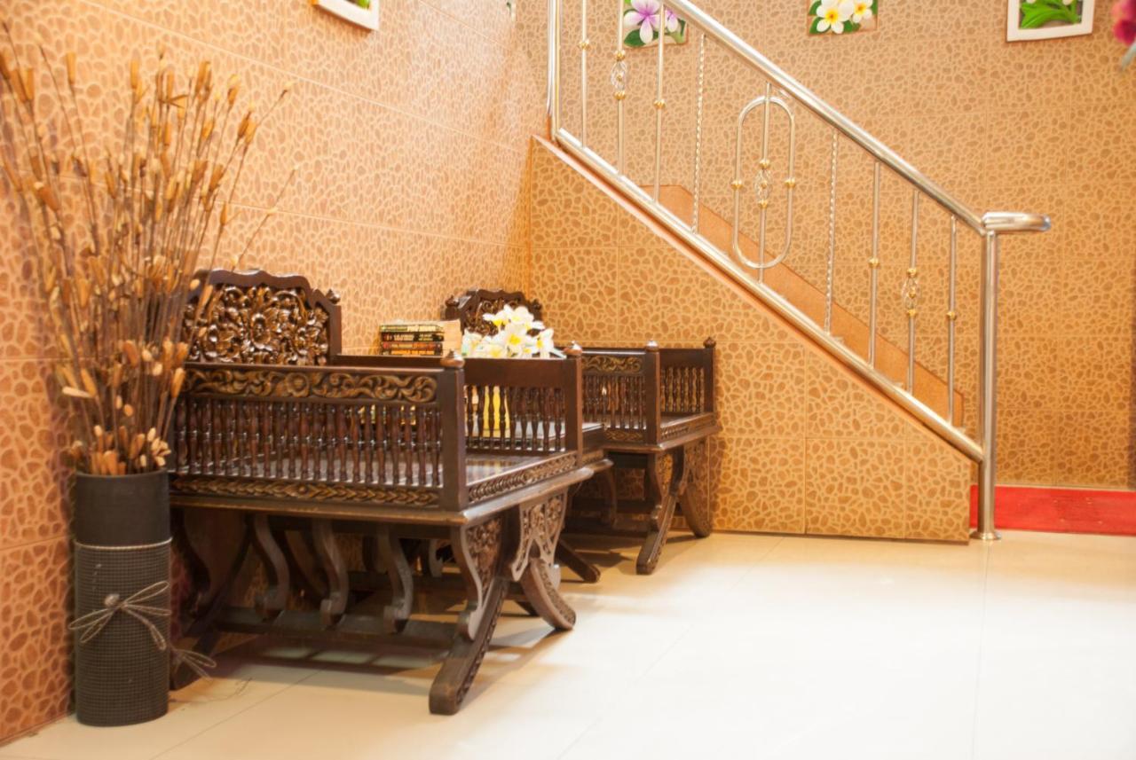 Thaiphiphat House Bangkok Eksteriør bilde