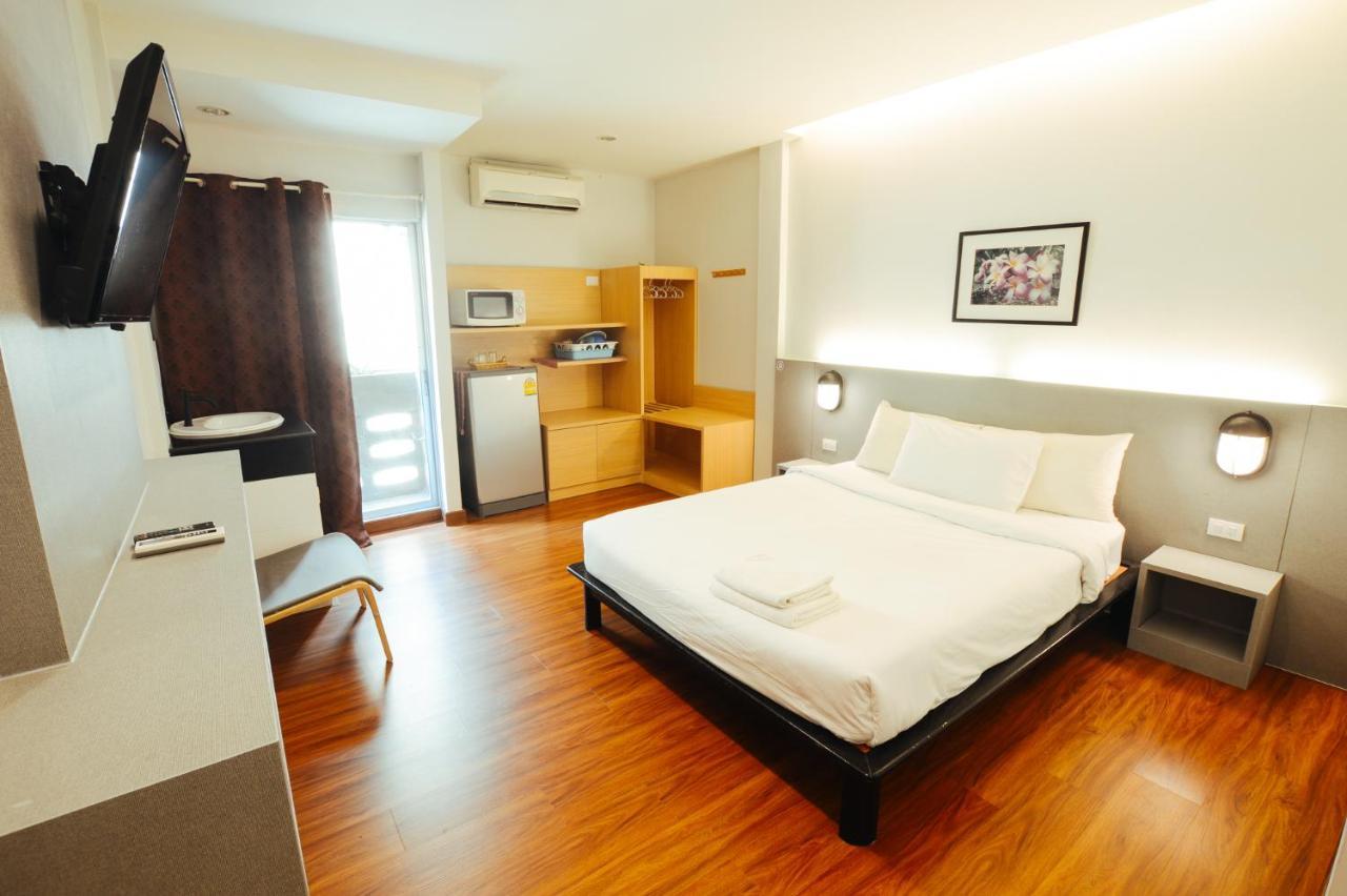 Thaiphiphat House Bangkok Eksteriør bilde