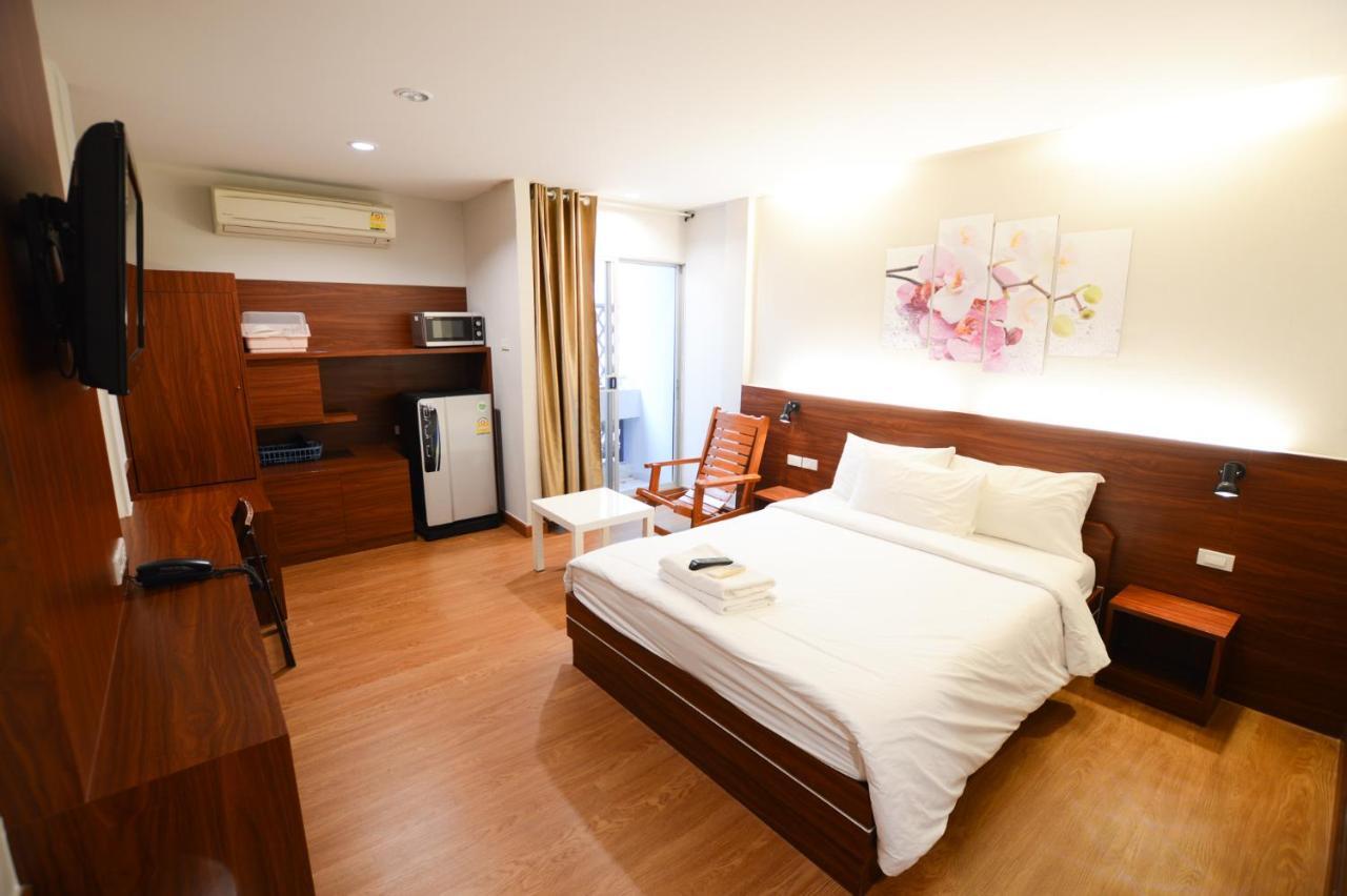 Thaiphiphat House Bangkok Eksteriør bilde